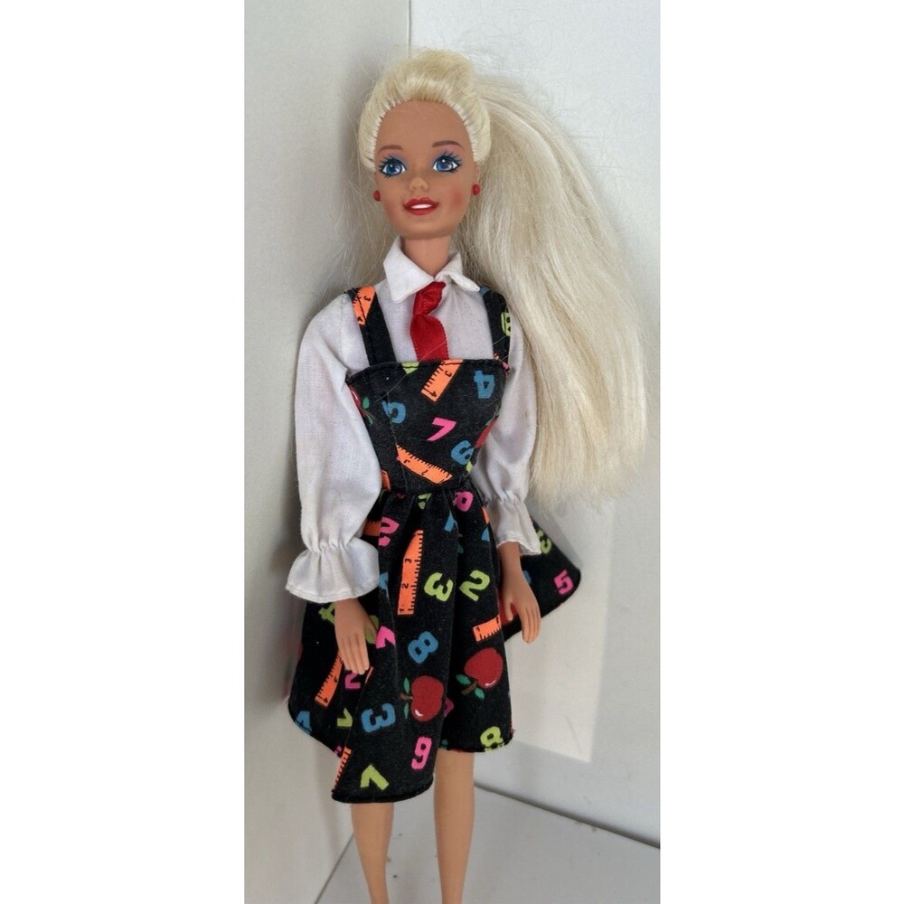 Vintage 1995 Mattel Teacher Barbie Doll Blonde School Teacher 90s